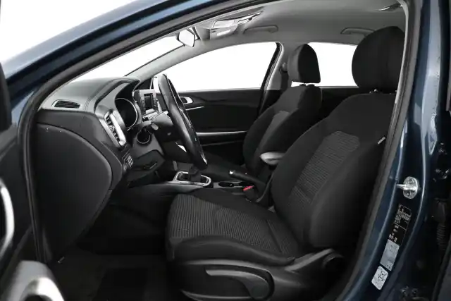 Sininen Viistoperä, Kia Ceed – XPH-595