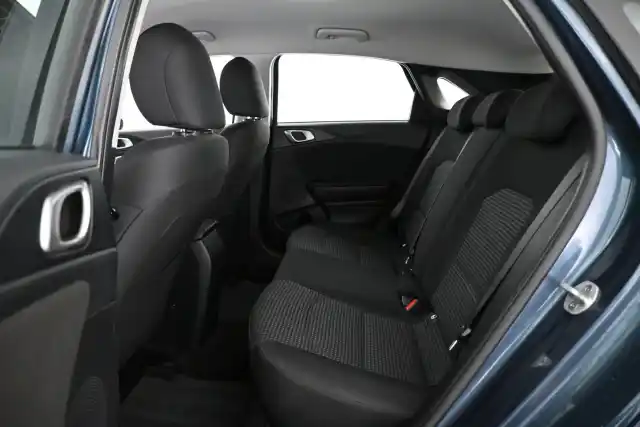Sininen Viistoperä, Kia Ceed – XPH-595