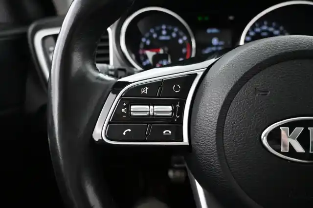 Sininen Viistoperä, Kia Ceed – XPH-595