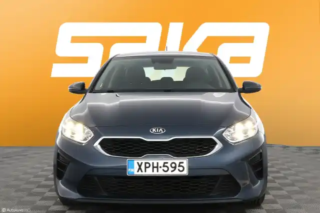 Sininen Viistoperä, Kia Ceed – XPH-595