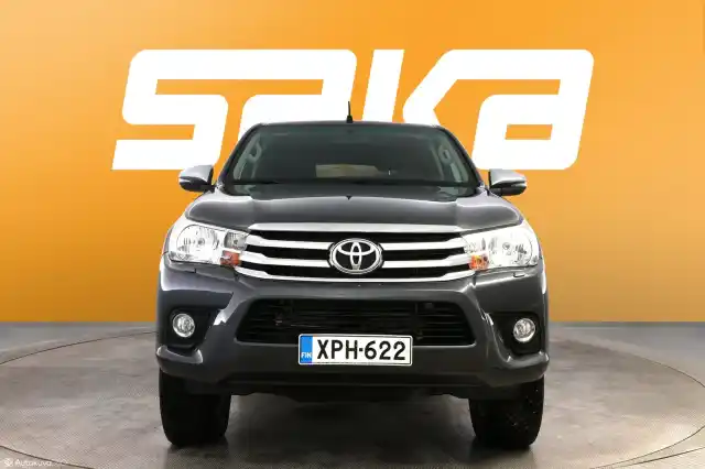 Harmaa Avolava, Toyota Hilux – XPH-622