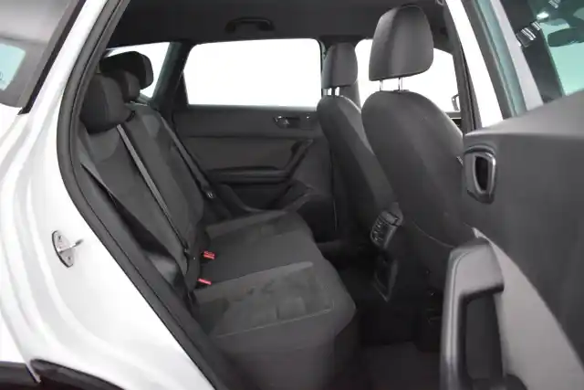 Valkoinen Maastoauto, Seat Ateca – XPJ-367
