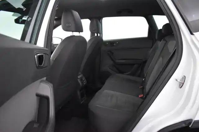 Valkoinen Maastoauto, Seat Ateca – XPJ-367