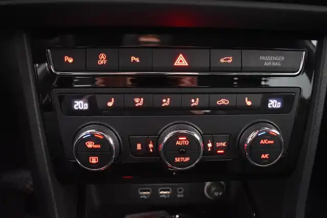 Valkoinen Maastoauto, Seat Ateca – XPJ-367