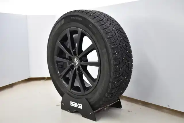 Valkoinen Maastoauto, Seat Ateca – XPJ-367
