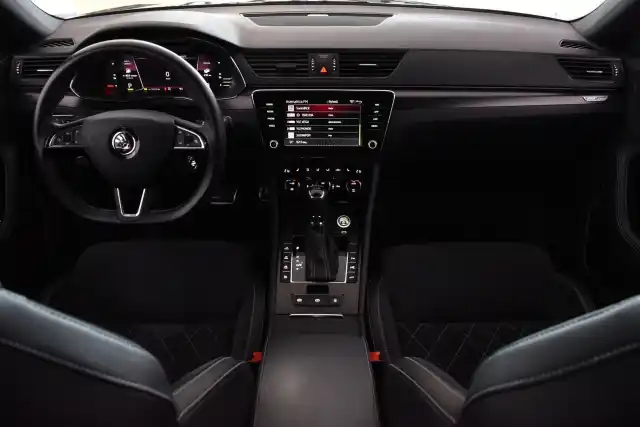 Musta Farmari, Skoda Superb – XPJ-478
