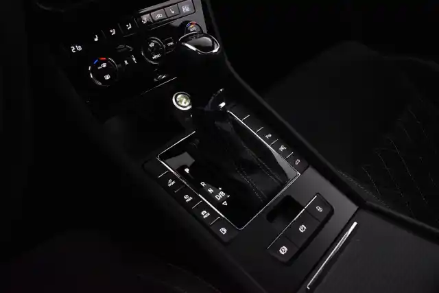 Musta Farmari, Skoda Superb – XPJ-478