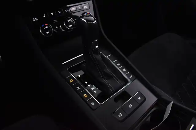 Musta Farmari, Skoda Superb – XPJ-478