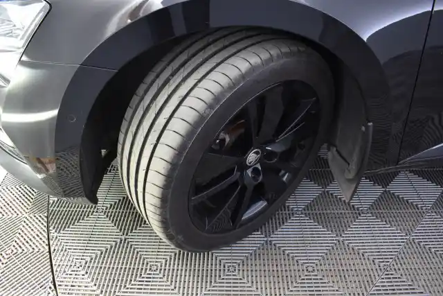 Musta Farmari, Skoda Superb – XPJ-478
