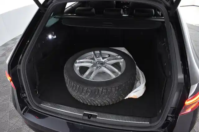 Musta Farmari, Skoda Superb – XPJ-478