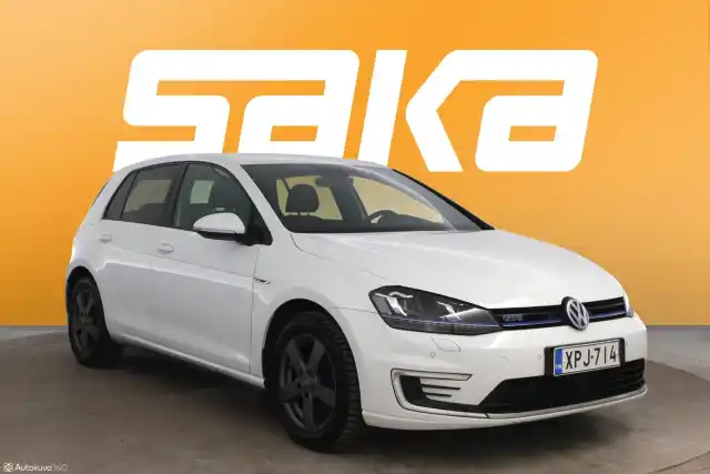 Valkoinen Viistoperä, Volkswagen Golf – XPJ-714