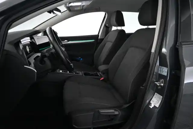 Harmaa Farmari, Volkswagen Golf – XPL-101