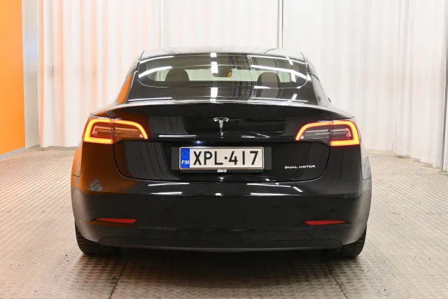 Musta Sedan, Tesla Model 3 – XPL-417