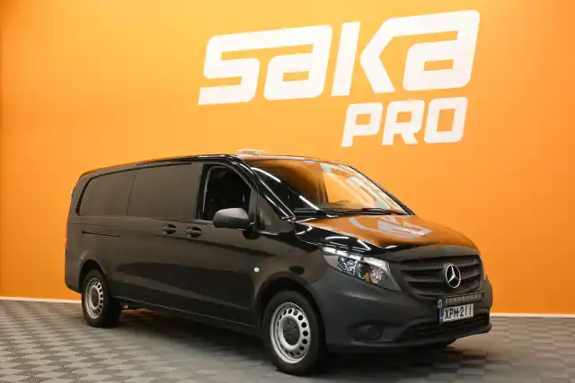 Valkoinen Pakettiauto, Mercedes-Benz Vito – XPM-211