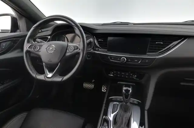 Sininen Viistoperä, Opel Insignia – XPM-308