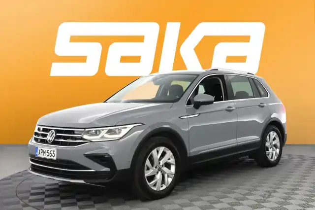 Harmaa Maastoauto, Volkswagen Tiguan – XPM-563