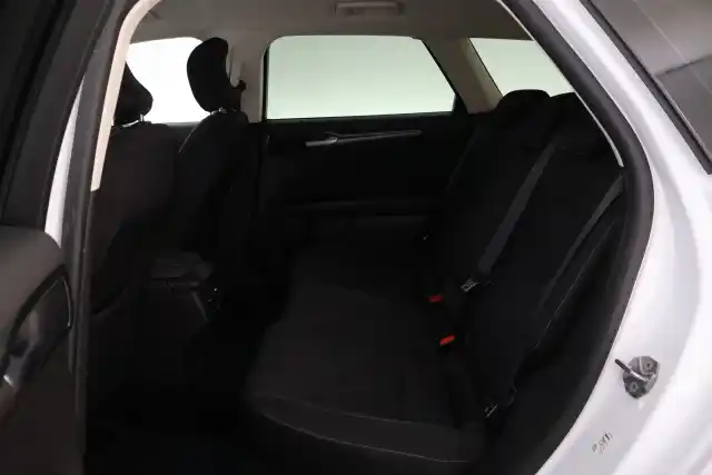 Valkoinen Farmari, Ford Mondeo – XPN-765