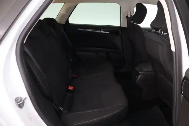 Valkoinen Farmari, Ford Mondeo – XPN-765