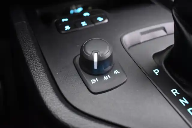 Harmaa Avolava, Ford Ranger – XPN-873