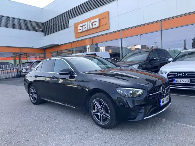 Musta Sedan, Mercedes-Benz E – XPO-169