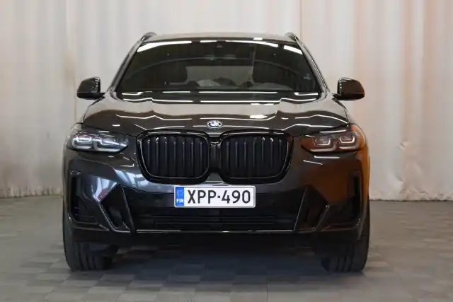 Harmaa Maastoauto, BMW X3 – XPP-490