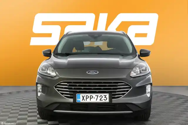 Harmaa Maastoauto, Ford Kuga – XPP-723
