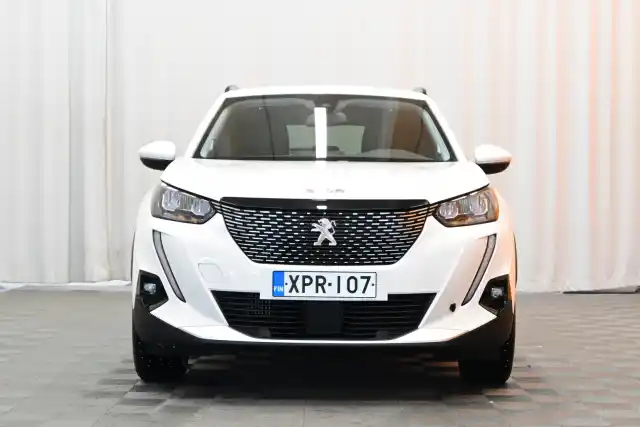 Valkoinen Maastoauto, Peugeot 2008 – XPR-107