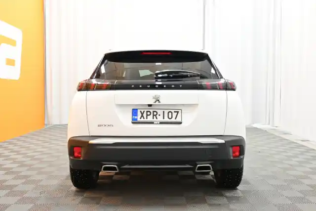 Valkoinen Maastoauto, Peugeot 2008 – XPR-107