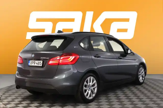 Harmaa Farmari, BMW 225 – XPR-485