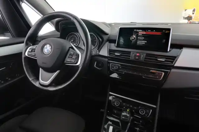 Harmaa Farmari, BMW 225 – XPR-485