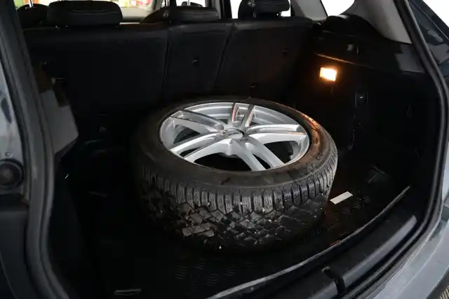 Harmaa Farmari, BMW 225 – XPR-485