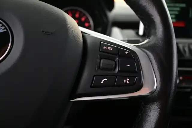 Harmaa Farmari, BMW 225 – XPR-485
