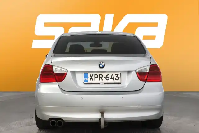 Hopea Sedan, BMW 325 – XPR-643