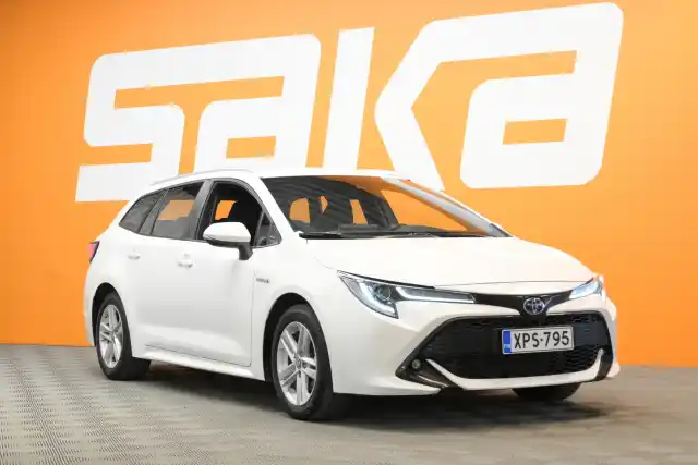 Valkoinen Farmari, Toyota Corolla – XPS-795