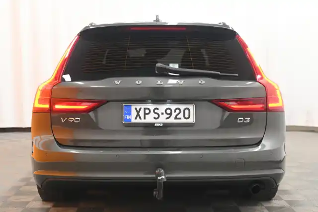 Harmaa Farmari, Volvo V90 – XPS-920