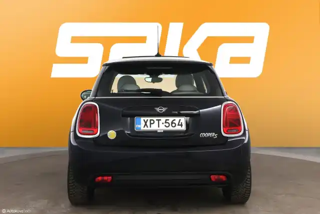 Musta Viistoperä, MINI COOPER – XPT-564