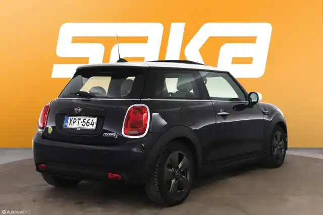 Musta Viistoperä, MINI COOPER – XPT-564