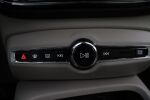 Musta Maastoauto, Volvo XC40 – XRB-729, kuva 26