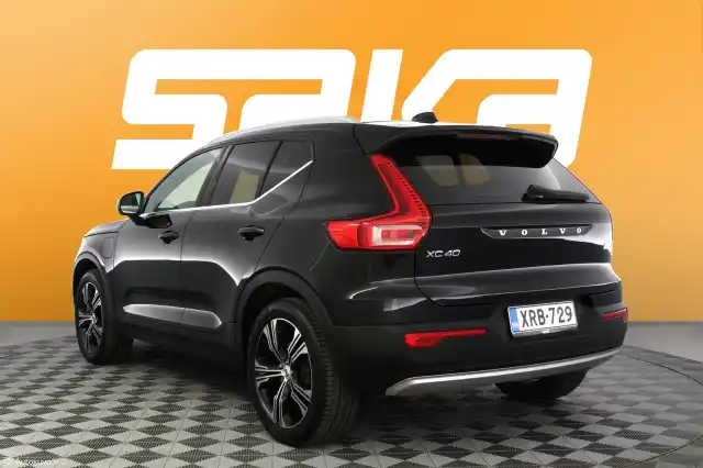 Musta Maastoauto, Volvo XC40 – XRB-729
