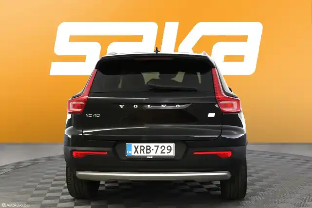Musta Maastoauto, Volvo XC40 – XRB-729