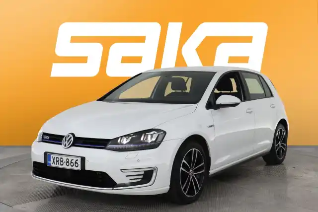 Valkoinen Viistoperä, Volkswagen Golf – XRB-866