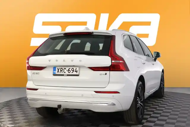 Valkoinen Maastoauto, Volvo XC60 – XRC-694
