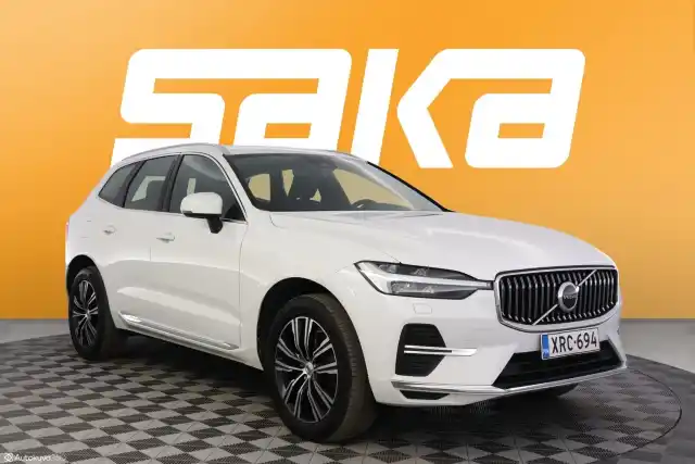 Valkoinen Maastoauto, Volvo XC60 – XRC-694