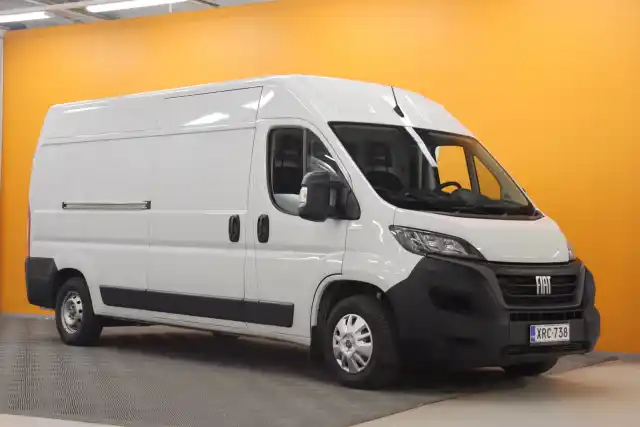 Valkoinen Pakettiauto, Fiat Ducato – XRC-738