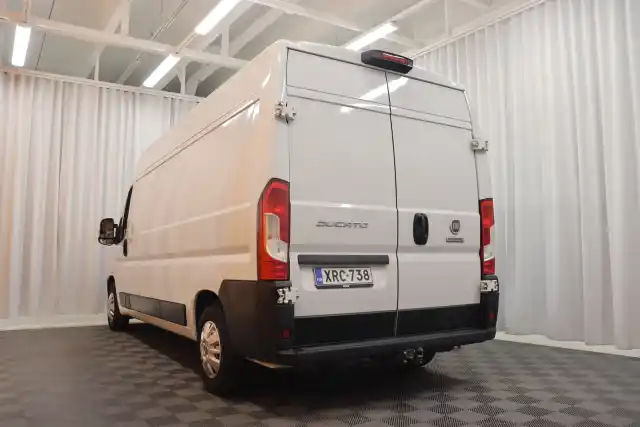 Valkoinen Pakettiauto, Fiat Ducato – XRC-738