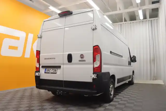 Valkoinen Pakettiauto, Fiat Ducato – XRC-738