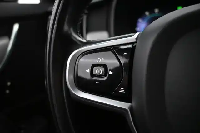 Musta Farmari, Volvo V90 – XRE-365