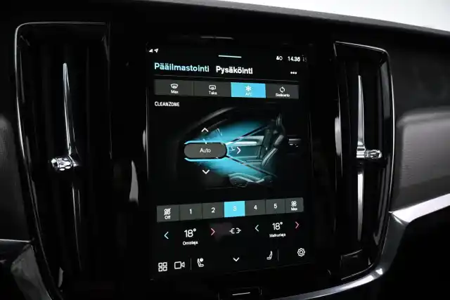 Musta Farmari, Volvo V90 – XRE-365