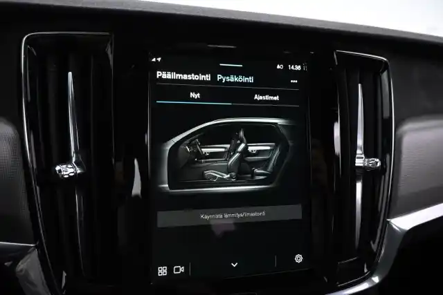 Musta Farmari, Volvo V90 – XRE-365