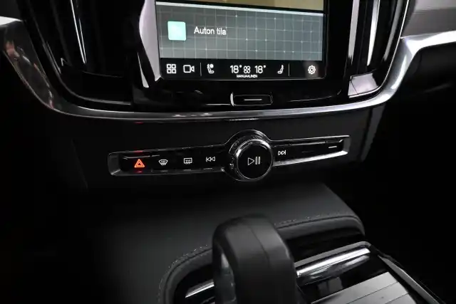 Musta Farmari, Volvo V90 – XRE-365